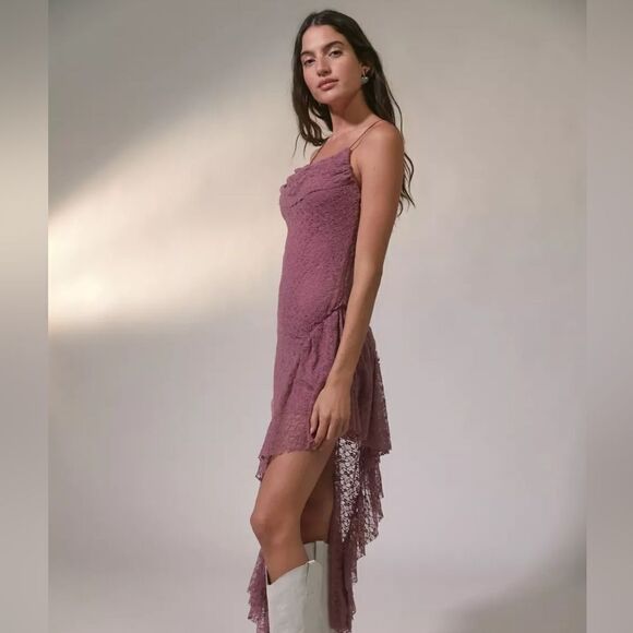 NWT Urban Outfitters Tierra Lace Purple Asymmetrical Midi Dress Large - Picture 1 of 10